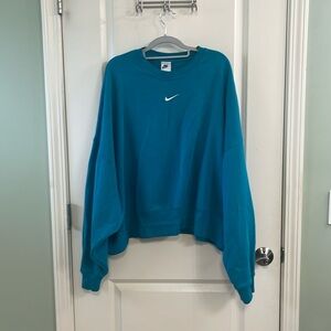Oversized blue Nike sweatshirt